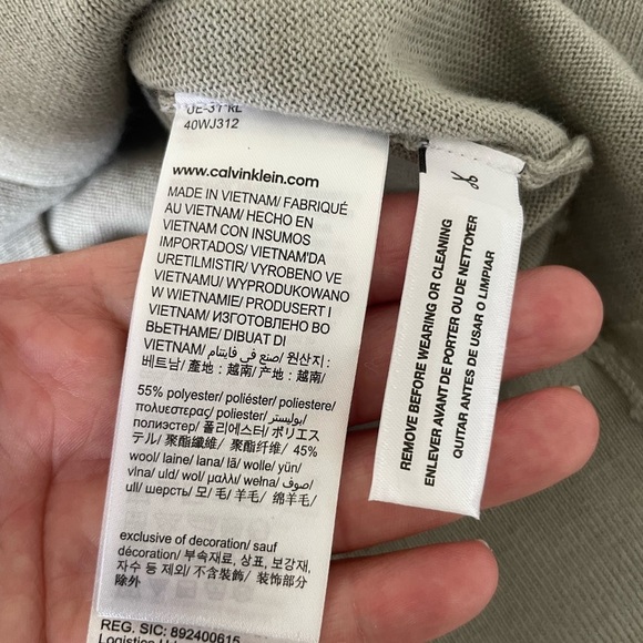 Calvin Klein Gray V-Neck Collar Sweater Soft Knit Classic - Picture 11 of 11